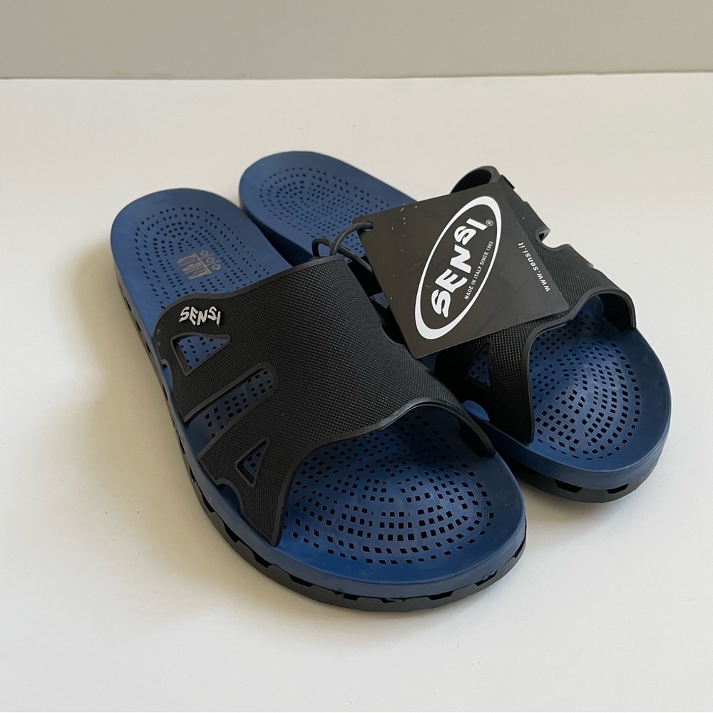 NWT Sensi regata black M's size 8